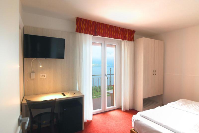 Hotel Da Tino Malcesine Bagian luar foto